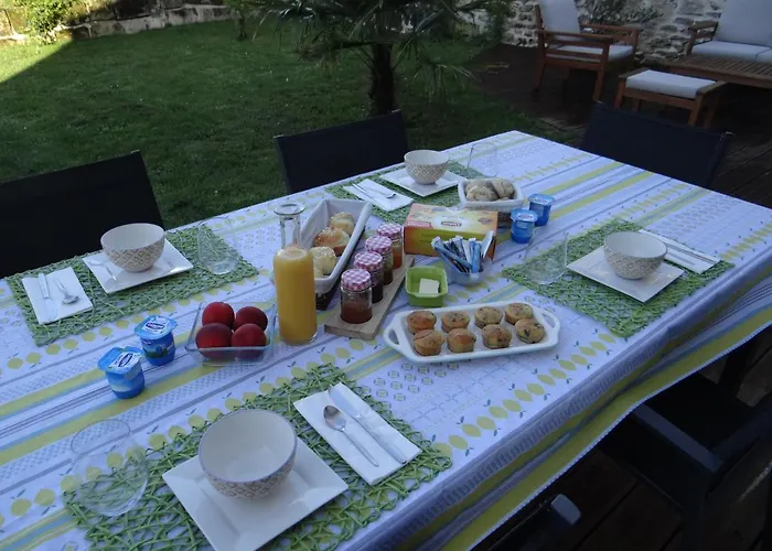 Les Marguerites Bed & Breakfast 3*